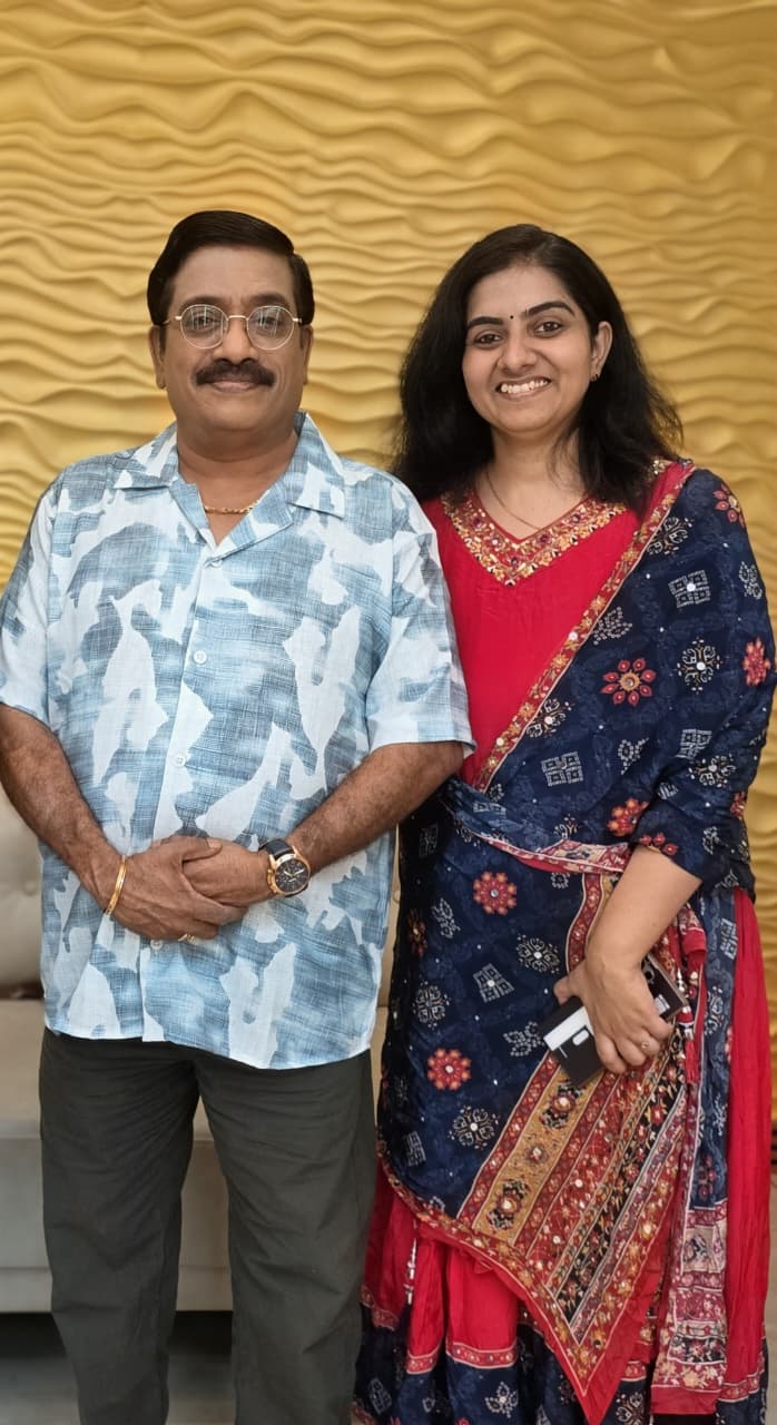 Sarvasri Sukesh with a senior playback singer at an event